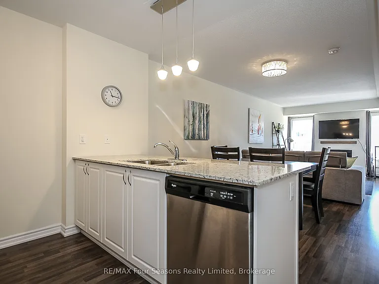5 Anchorage Cres #207 — Photo 6