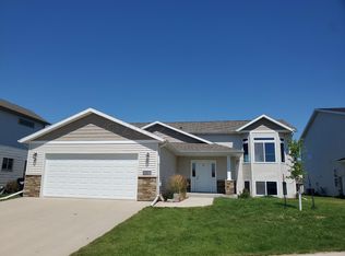 6267 60th Ave S, Fargo, ND 58104