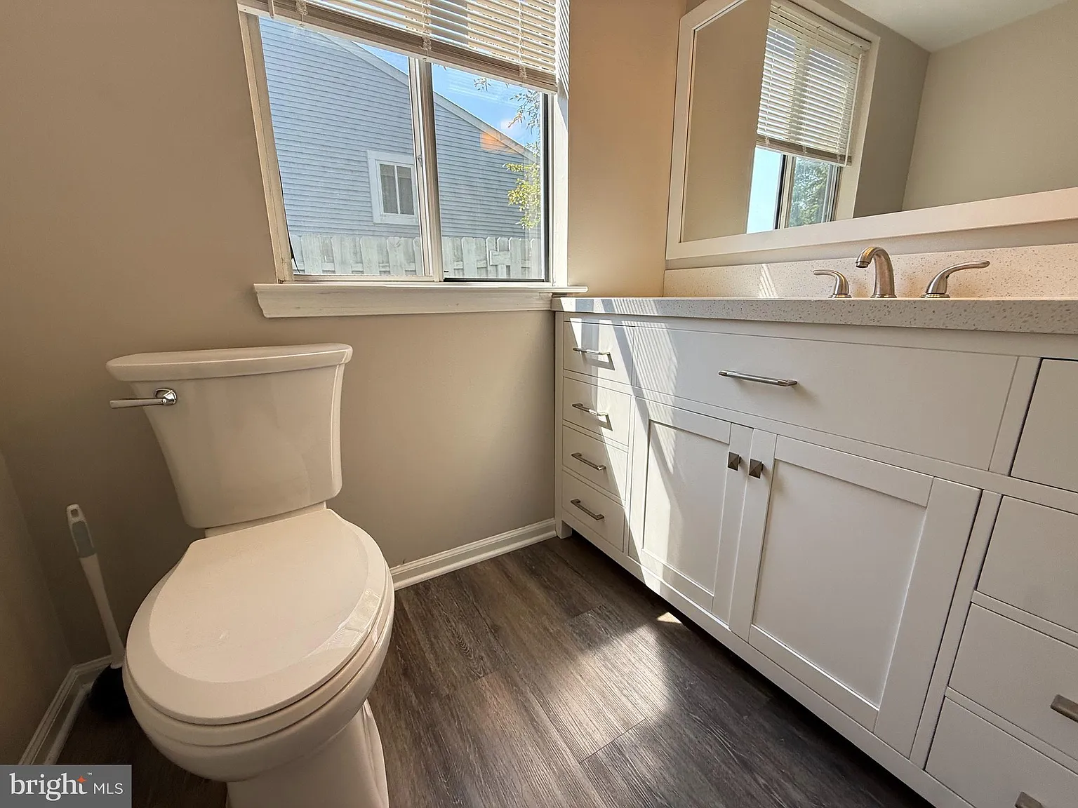 2 bed, 1.5 bath, 1420 sqft, $2,550 — Photo 4