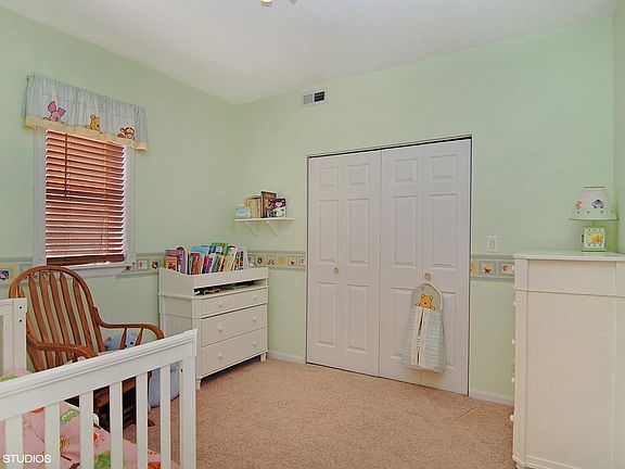 5th image of 2427 N Clybourn Ave APT F