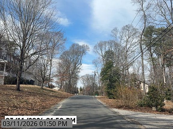 4th image of 319 Geronimo Rd