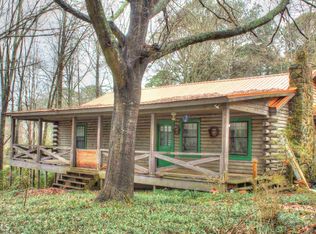 6313 Escoe Dr, Loganville, GA 30052