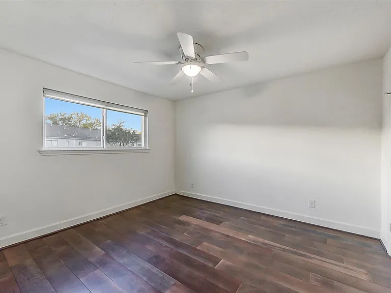 7505 Brompton St — Photo 14
