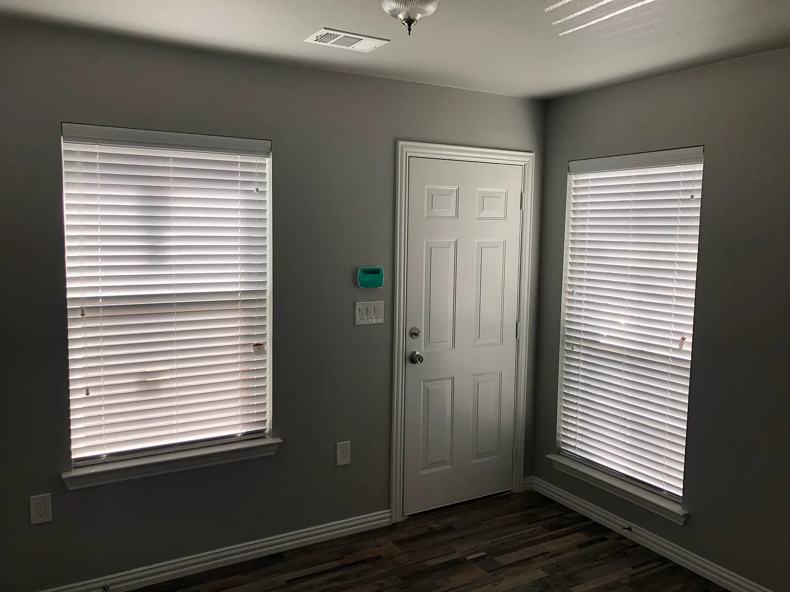 3 bed, 1250 sqft, $1,700 — Photo 4