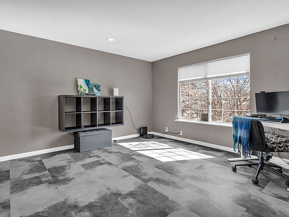 4th image of 4746 W Roundtable Rd S