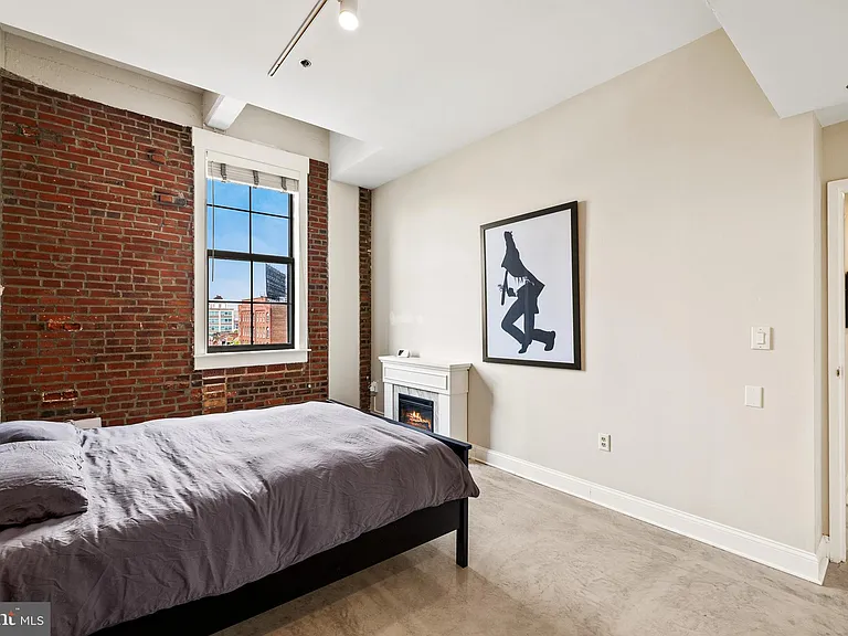 315 New St #517 — Photo 15