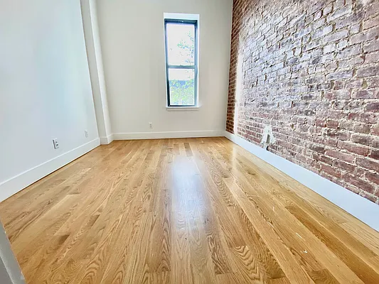 Rented by Papp Realty | media 7