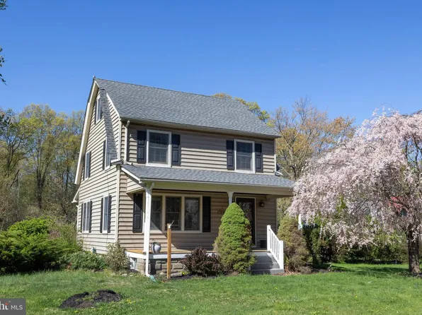 1684 Chestnut Ridge Rd, Upper Black Eddy, PA 18972