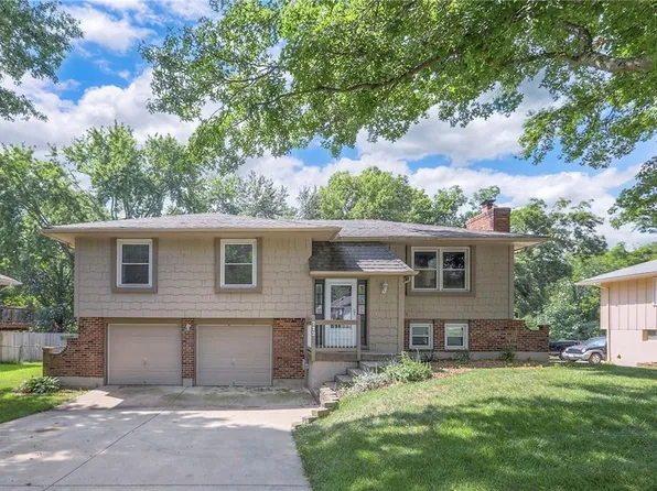 712 NE Locust Dr, Blue Springs, MO 64014