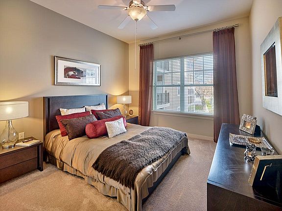 2nd image of 5322 Vermella Way #810E