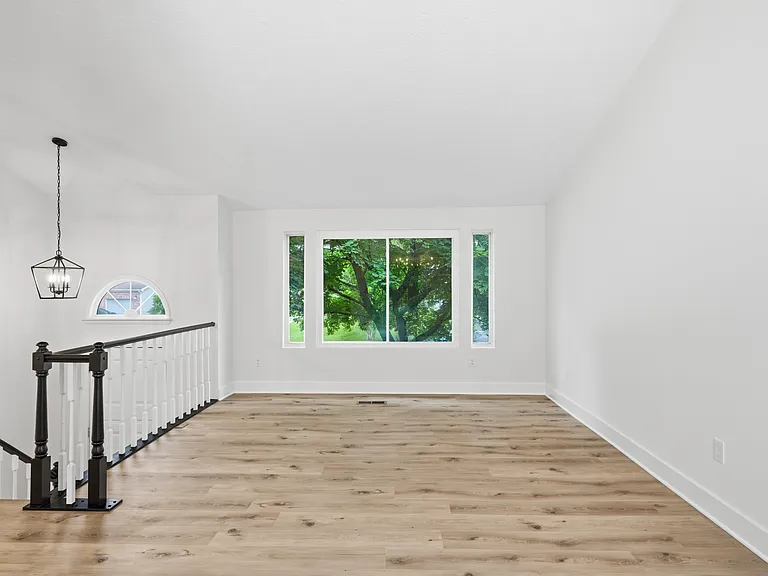 202 Leslie Ct #202 — Photo 12