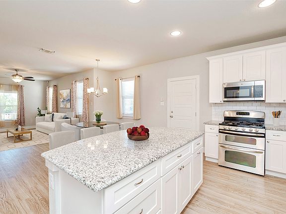 5th image of 1341 Greenfield St