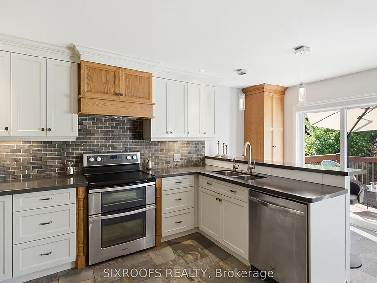 414 Havendale Cres — Photo 12