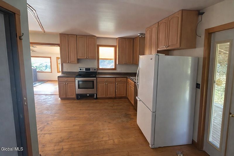 4th image of 26 Murphy Way