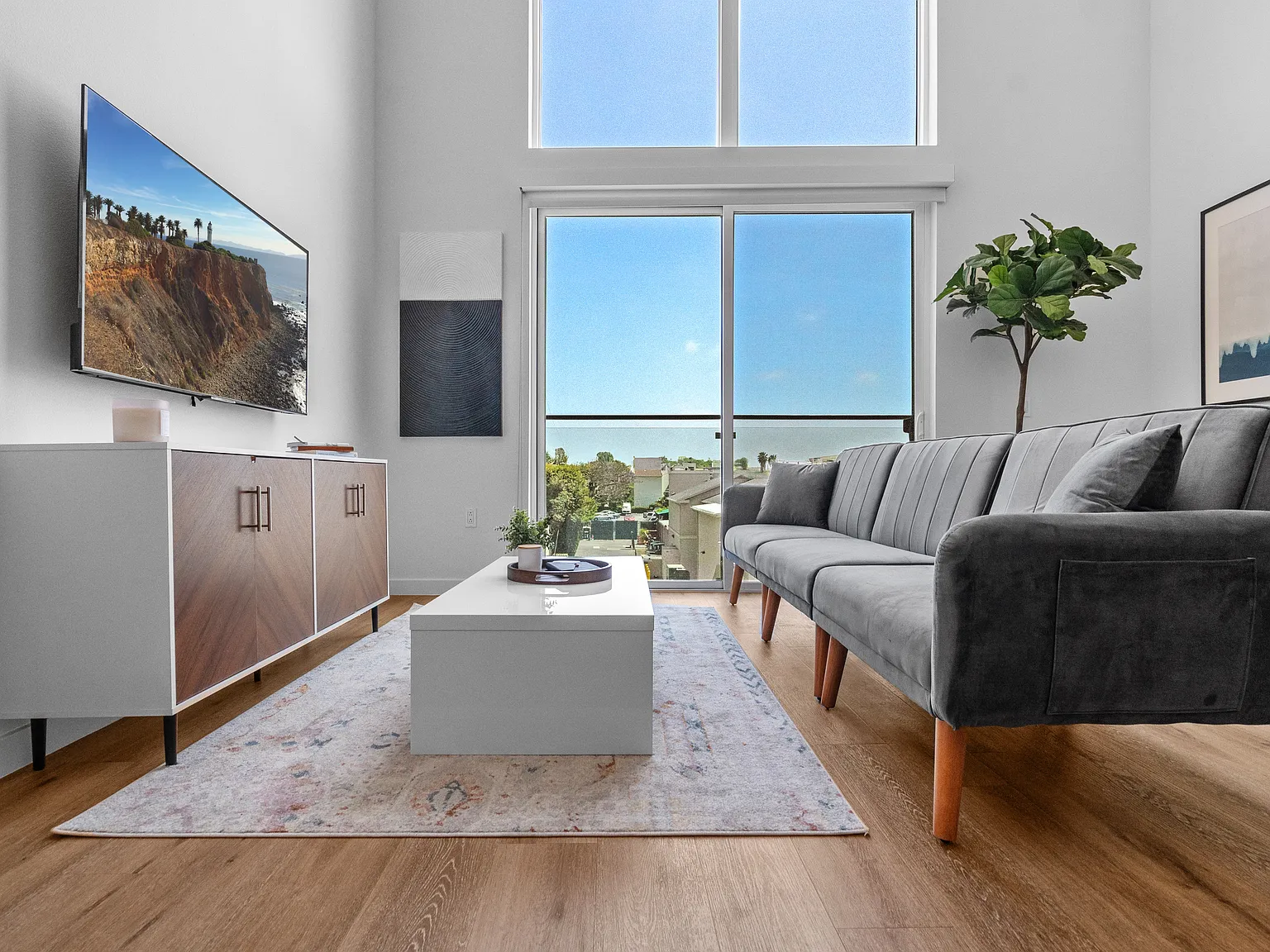 Vantage Mar Vista — Photo 3