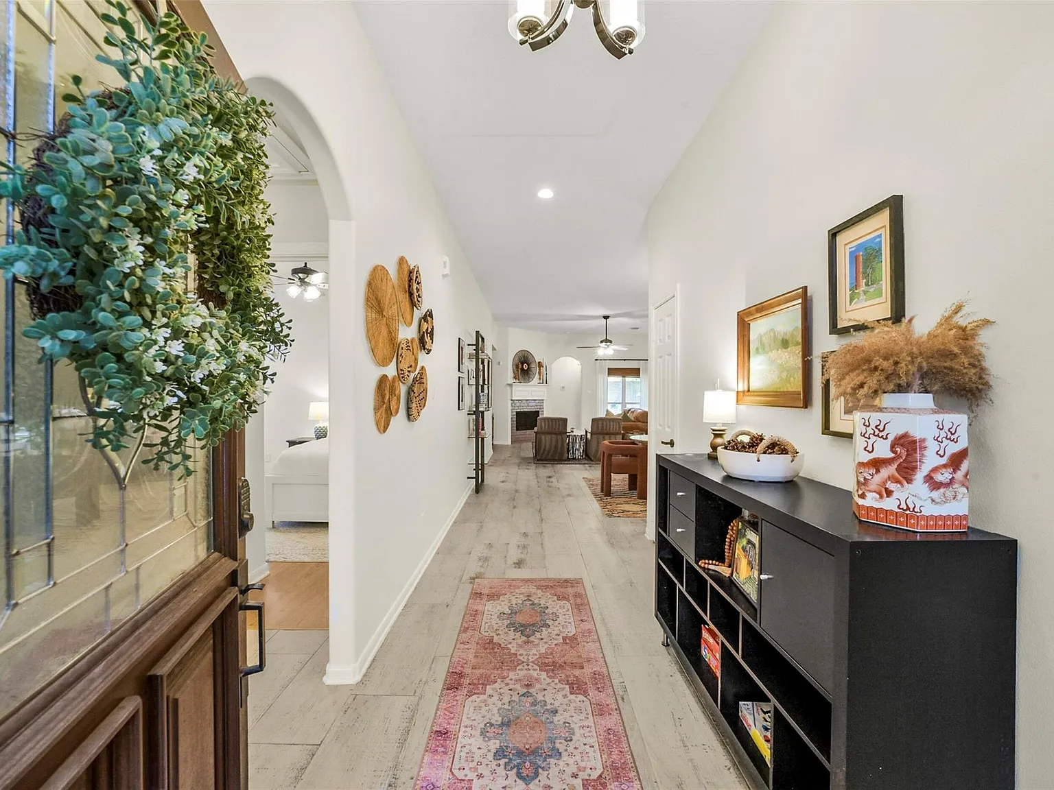 3 bed, 2.0 bath, 2189 sqft, $3,375 — Photo 3