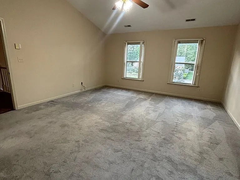 112 Jesse St — Photo 17
