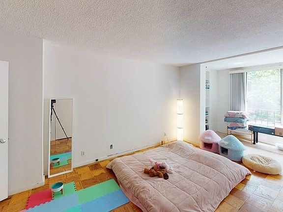3rd image of 99 Pond Ave APT 304