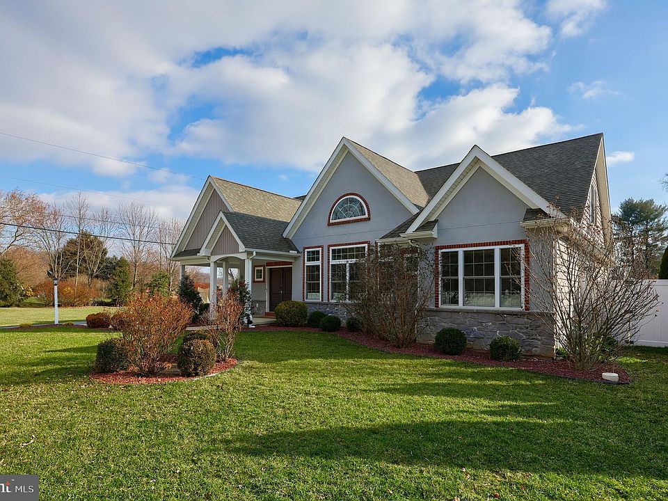 25 Stonegate Xing, Lancaster, PA 17601 Zillow