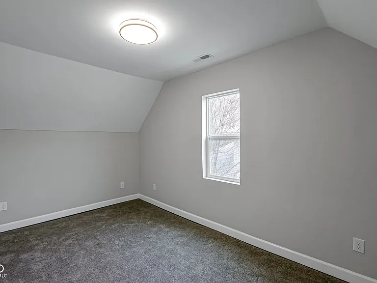 2209 Noble St #2 — Photo 14