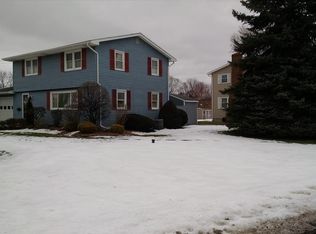 111 Limestone Ln, Syracuse, NY 13219