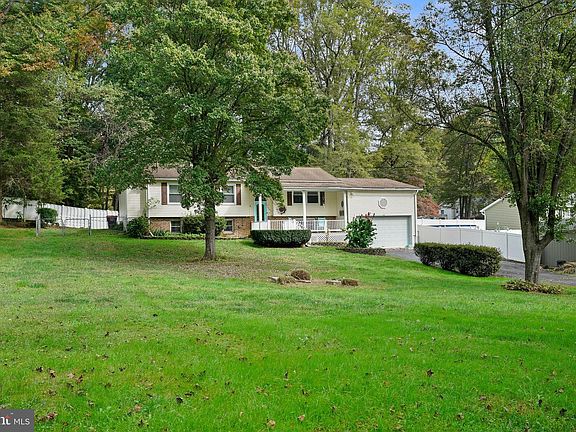 3rd image of 184 Rowlandsville Rd