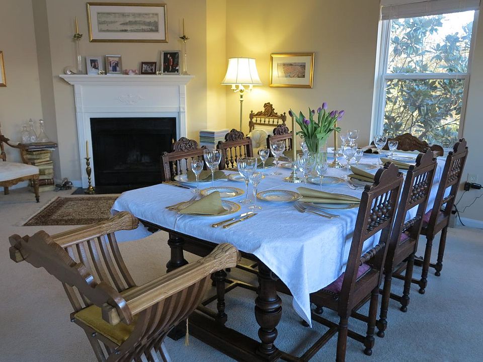 Great space for entertaining!