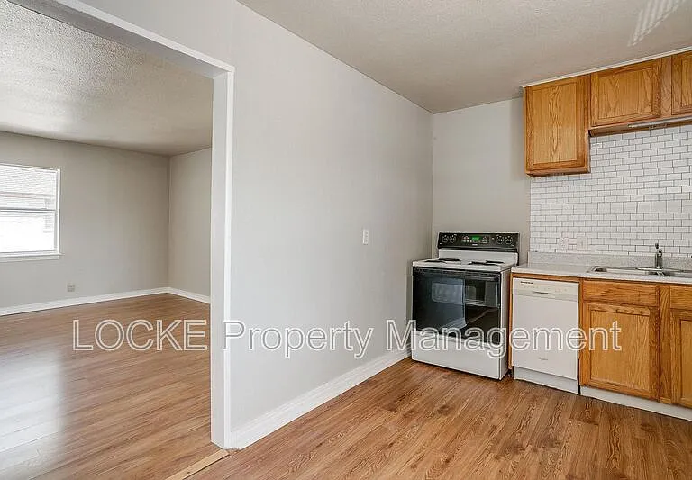 3421 S University Dr #C — Photo 7