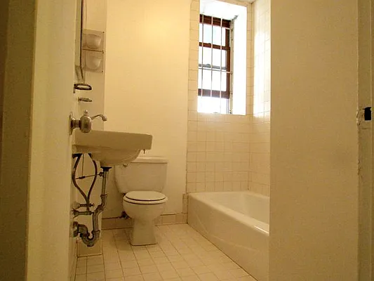 Rented by Landmark Real Estate | media 31