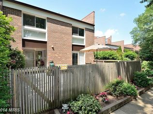 11438 Links Dr, Reston, VA 20190