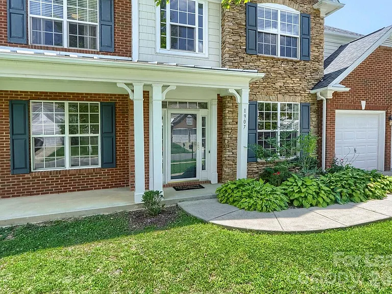 1907 Arbor Vista Dr — Photo 3