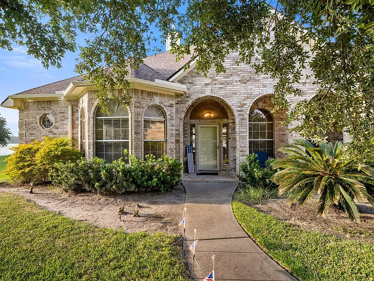 14030 Shoreline Dr — Photo 35