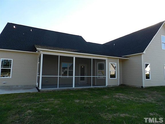 4th image of 93 Kaspurr Dr