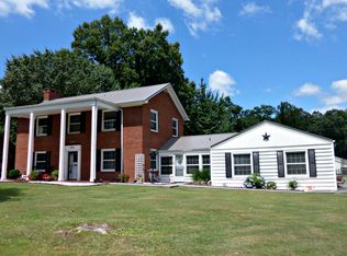 382 East Dr, Oak Ridge, TN 37830