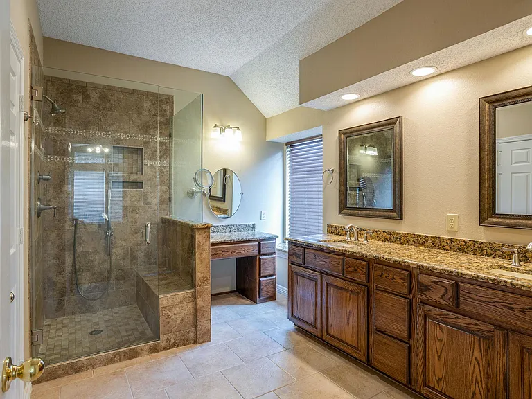 1304 Pagewynne Dr — Photo 27