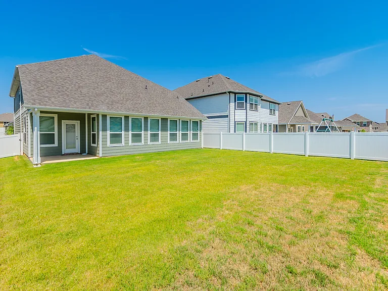 5948 Hopkins Dr — Photo 26