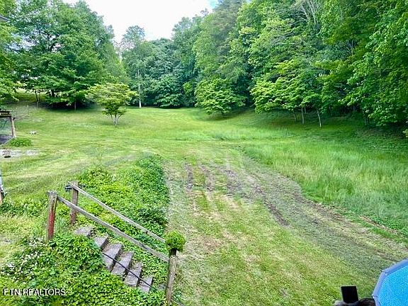 4th image of 425 Ashe Cabin Hollow Rd