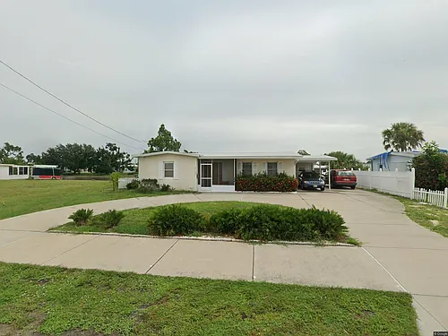 21160 Edgewater Dr Photo 1