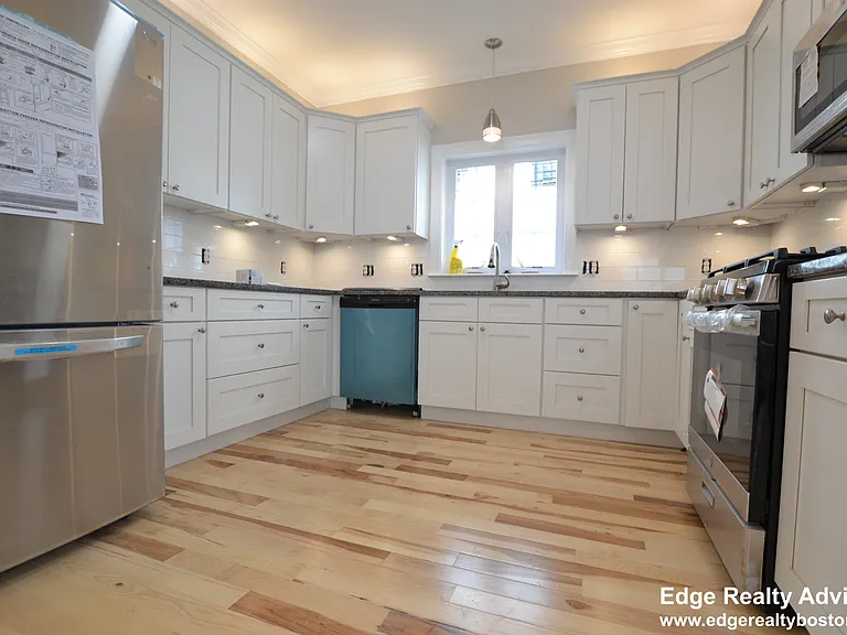 168 Bigelow St #1 — Photo 2