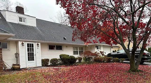 5 bed, 2338 sqft, $6,800 — Photo 2