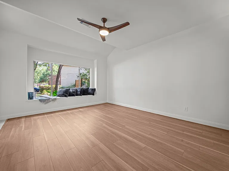 45 N Lakeridge Cir — Photo 13