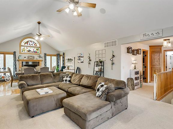 5th image of 102 Primrose Ln