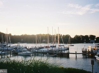 3104 Drogue Ct, Annapolis, MD 21403