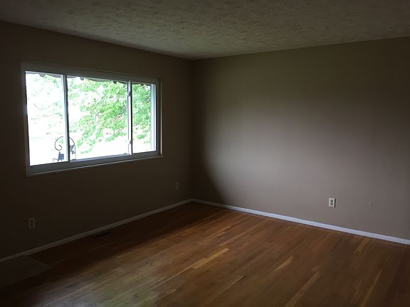 4th image of 1494 Sioux Dr