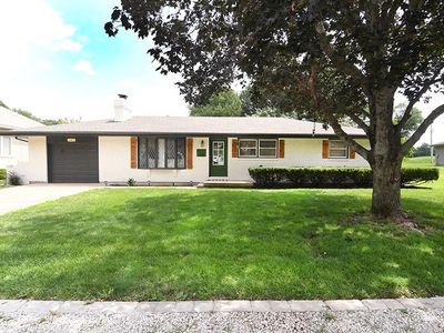 105 N Harris Dr, Greenwood, MO, 64034