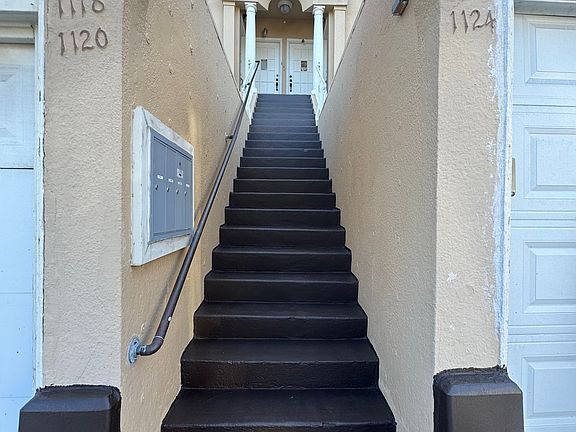 3rd image of 1120 Norwood Ave
