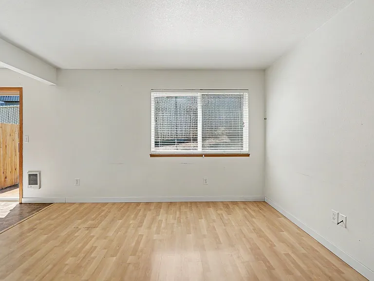 5260-5262 Springcrest Dr S — Photo 41