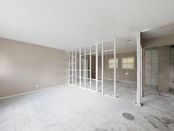 5th image of 9786 Sacramento St