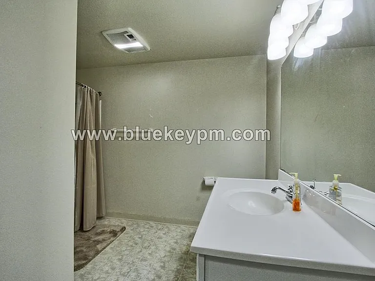 13216 NE Salmon Creek Ave #S5 — Photo 6