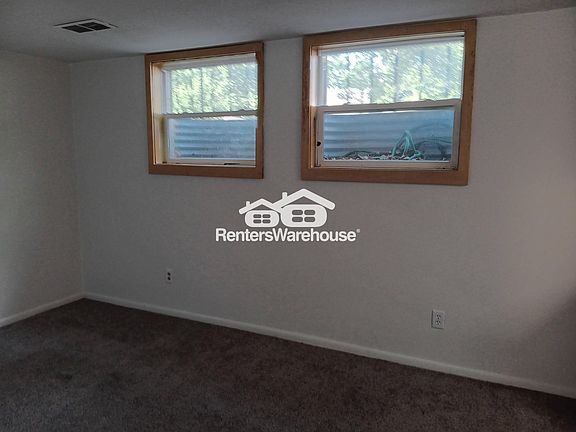 4th image of 815 12th Ave N #3